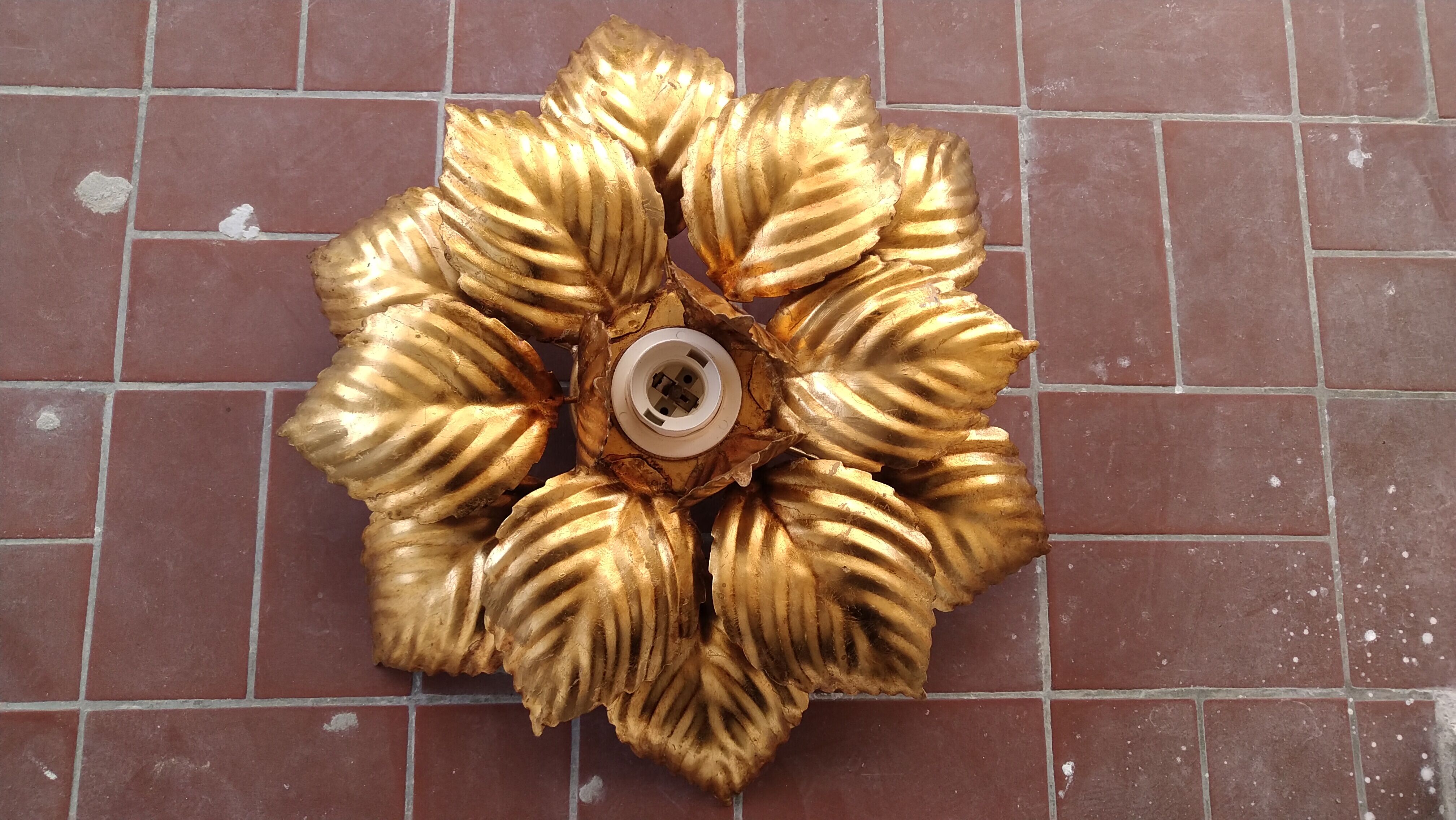 Vintage flower sconce
