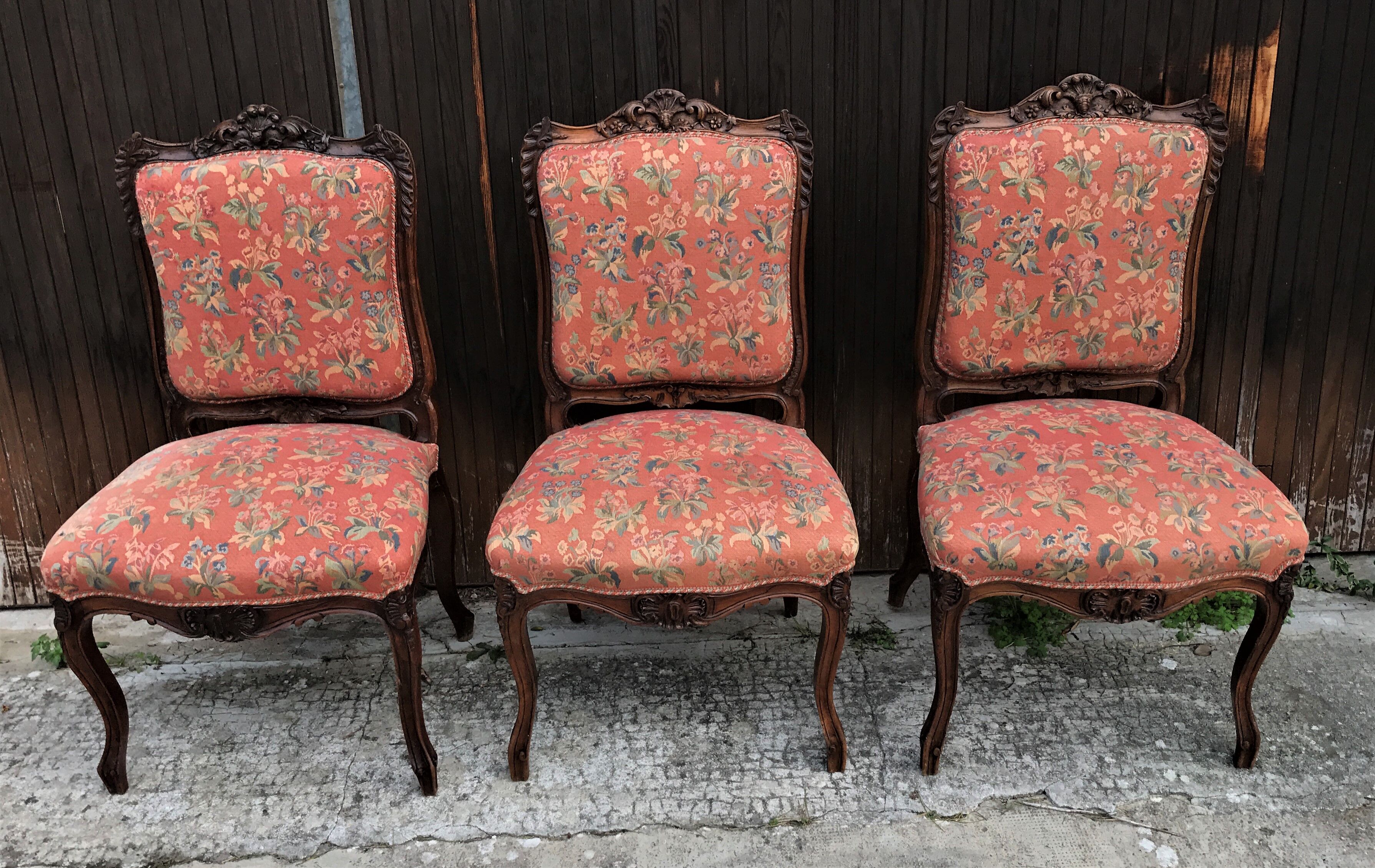 Lot of 3 Louis XV style chairs