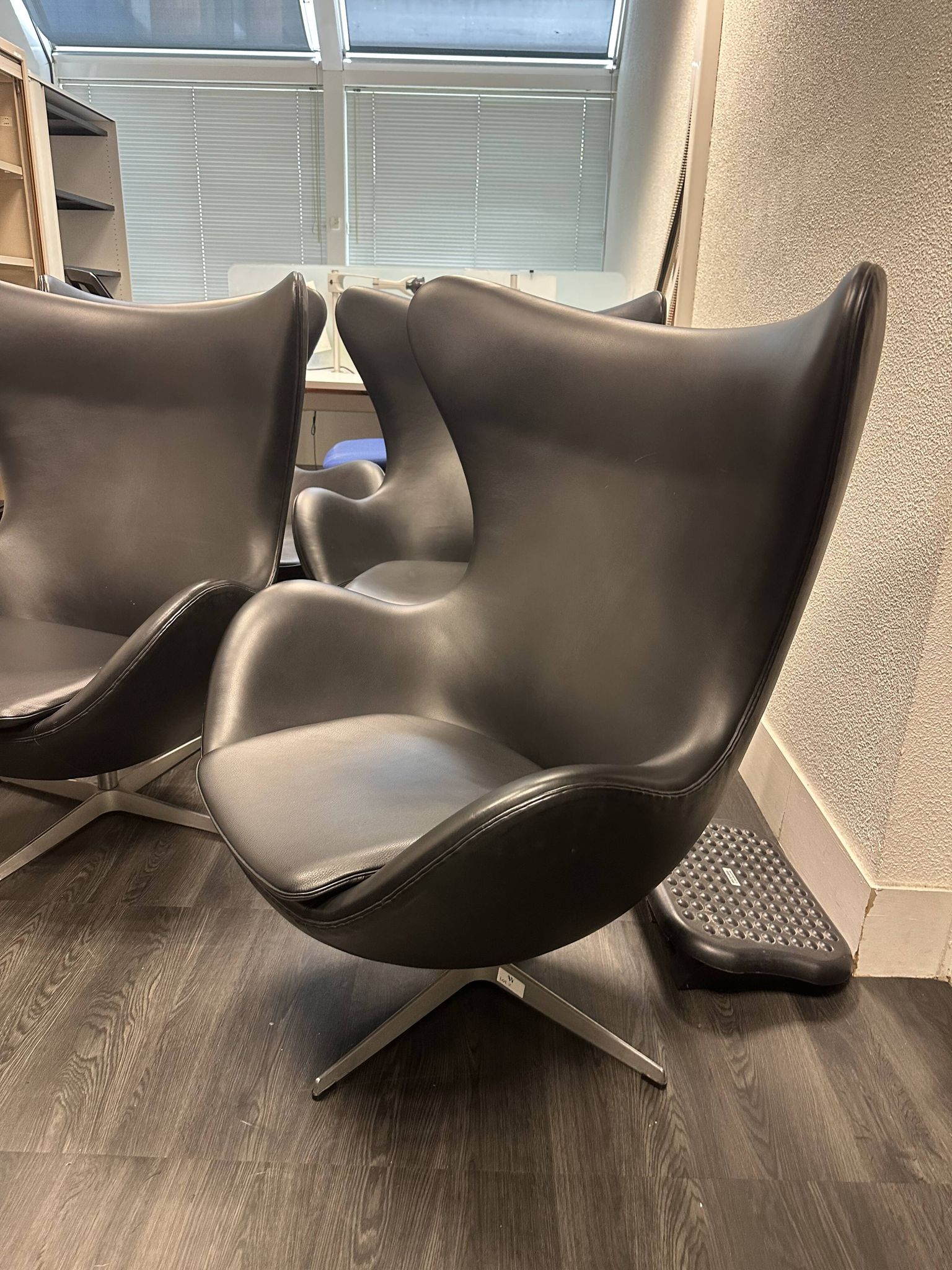 EGG Chair by Arne Jacobsen for Fritz Hansen