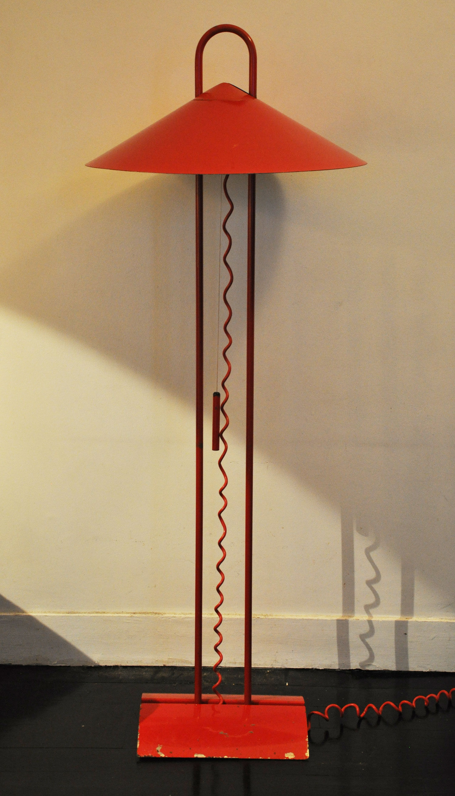 Floor lamp 1980 in red metal