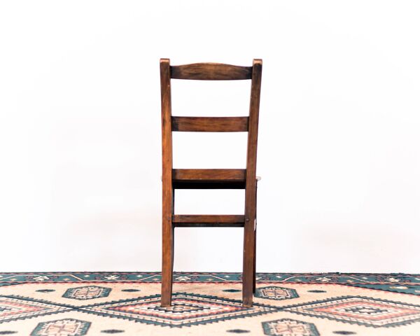 Chaise d’appoint / chaise de cuisine ancienne en bois