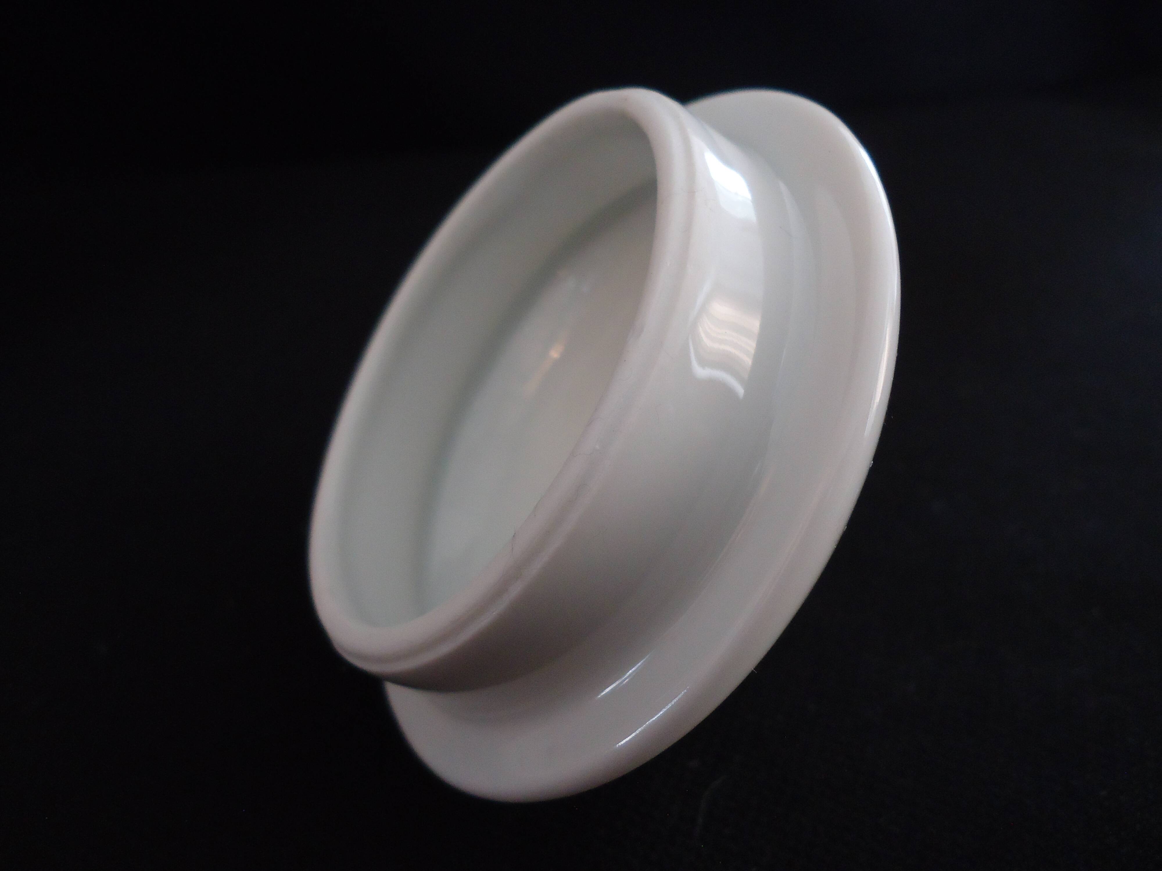 Pouring coffee pot, made of Limoges porcelain, Goumot Labesse (A565)