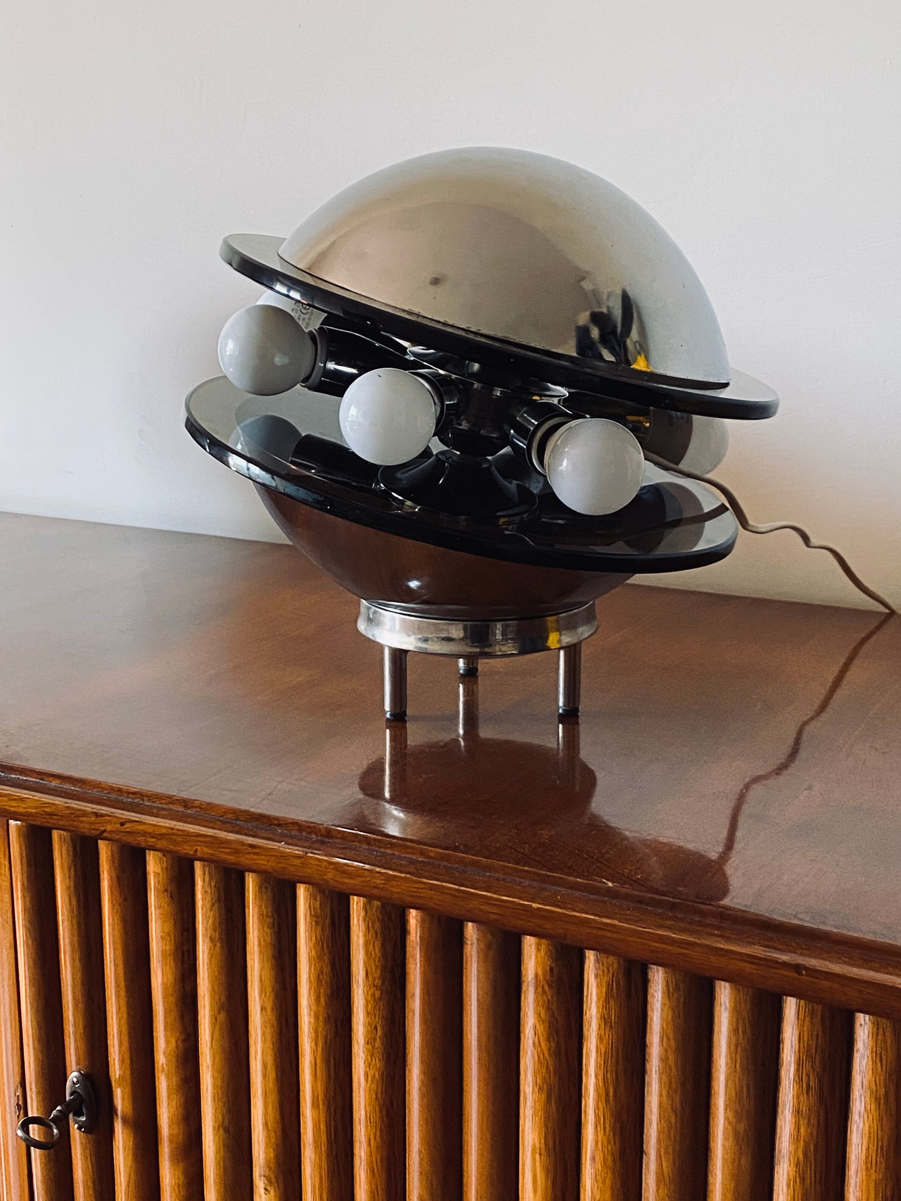 Space age flying saucer Ufo table lamp, Italy 1970s