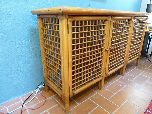 Sideboard in rattan and glass 1970
