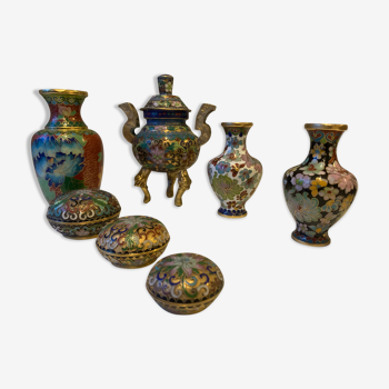 lot of bronze vases and cloisonné emaux