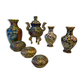 lot of bronze vases and cloisonné emaux