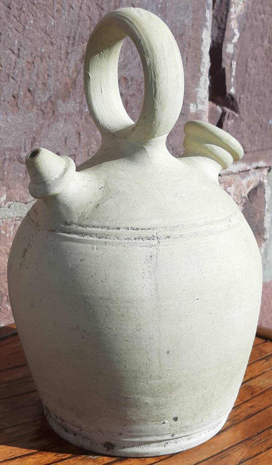 Gargoulette, cruche à eau ou "cantaro" en terre cuite. (Espagne)