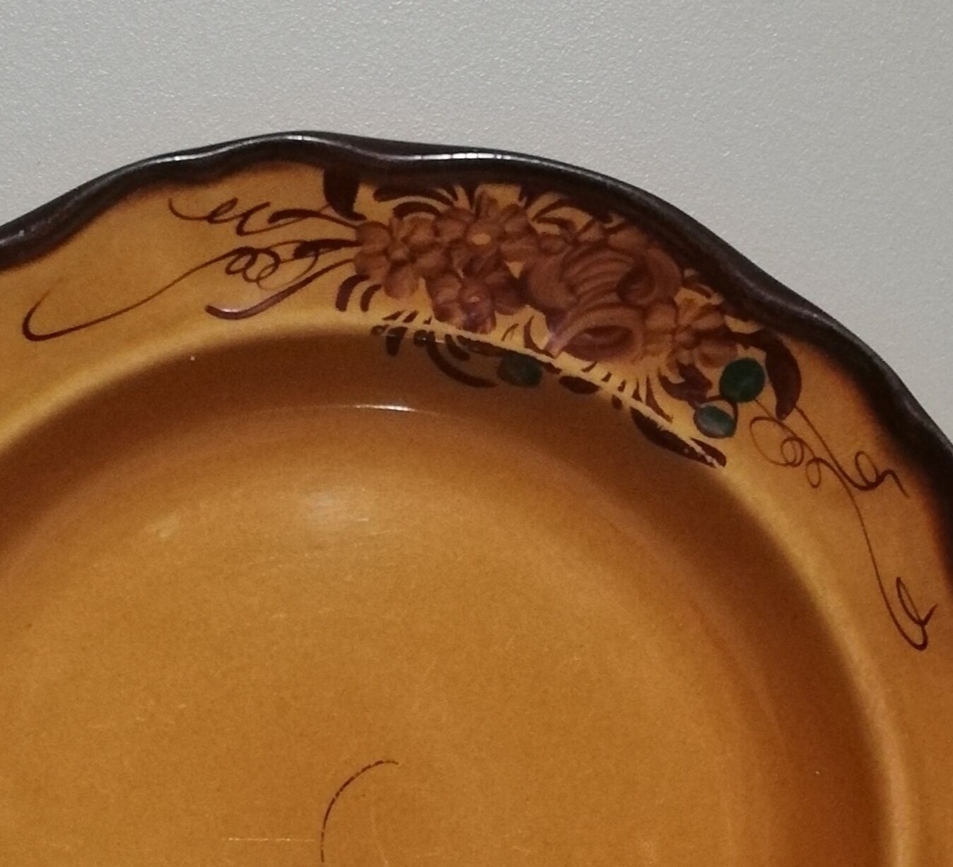 Set of 5 hollow plates in polish ceramic