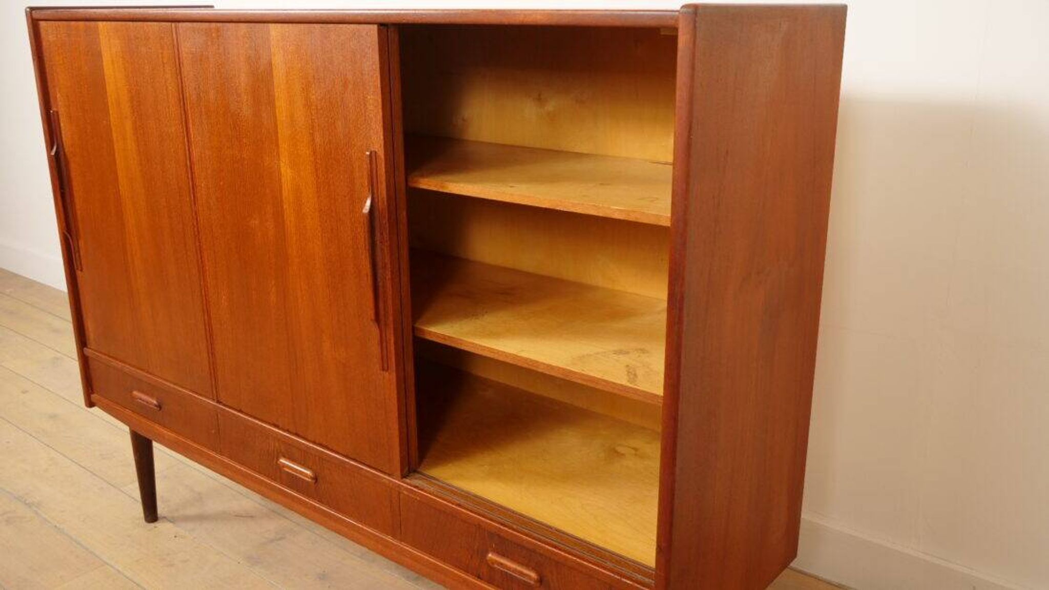 Vintage highboard | Wall cabinet | Teak | 154 cm