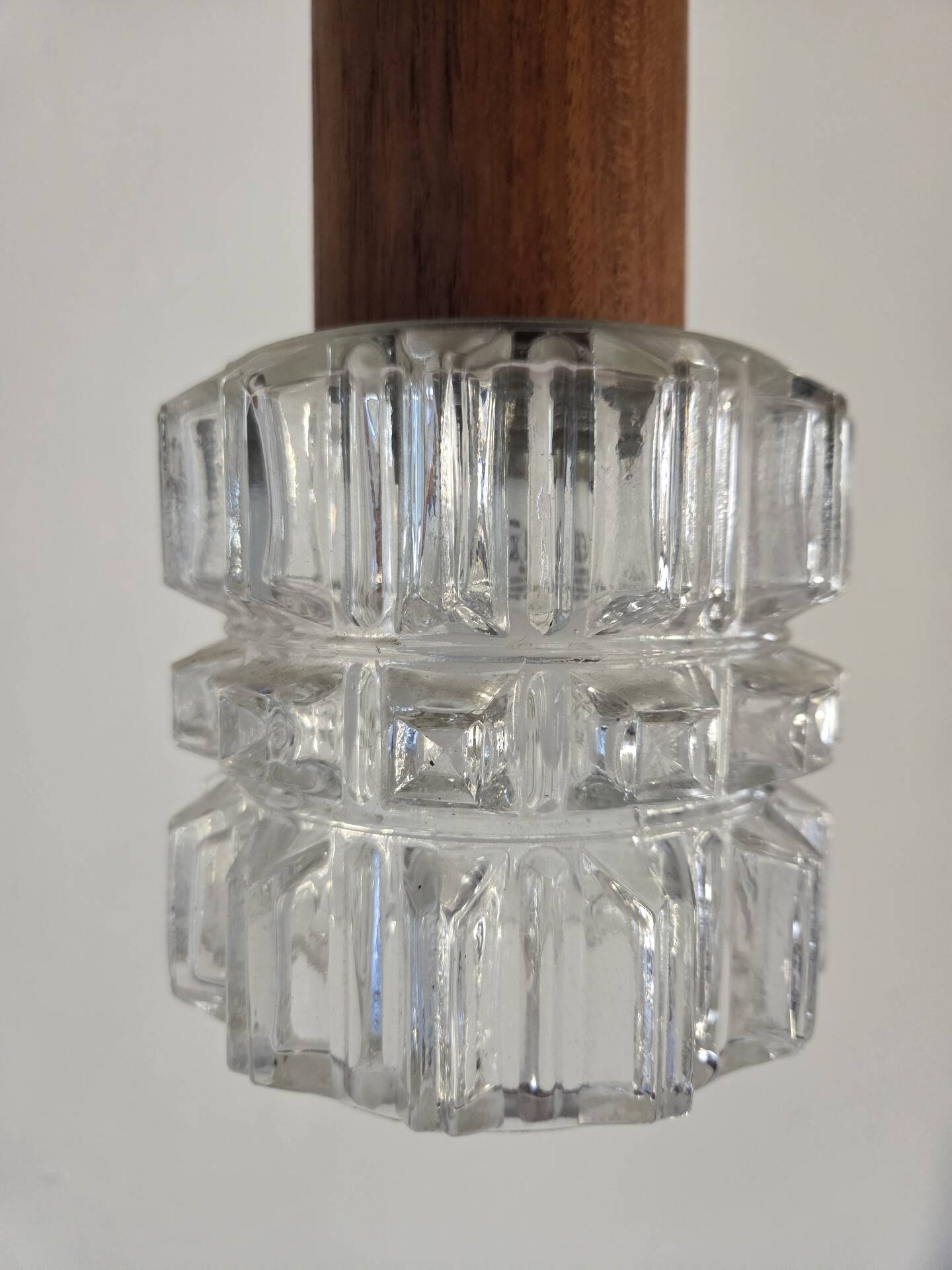 Scandinavian suspension in teak and glass