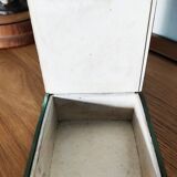 Mirror box