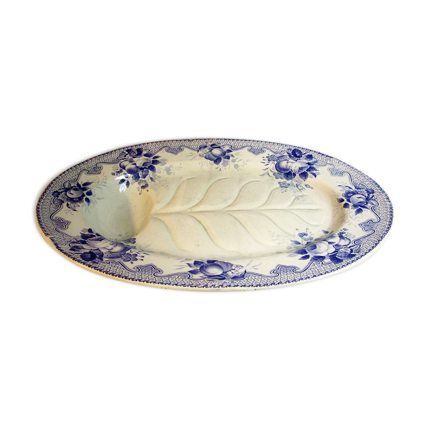 Fish dish Creil and Montereau