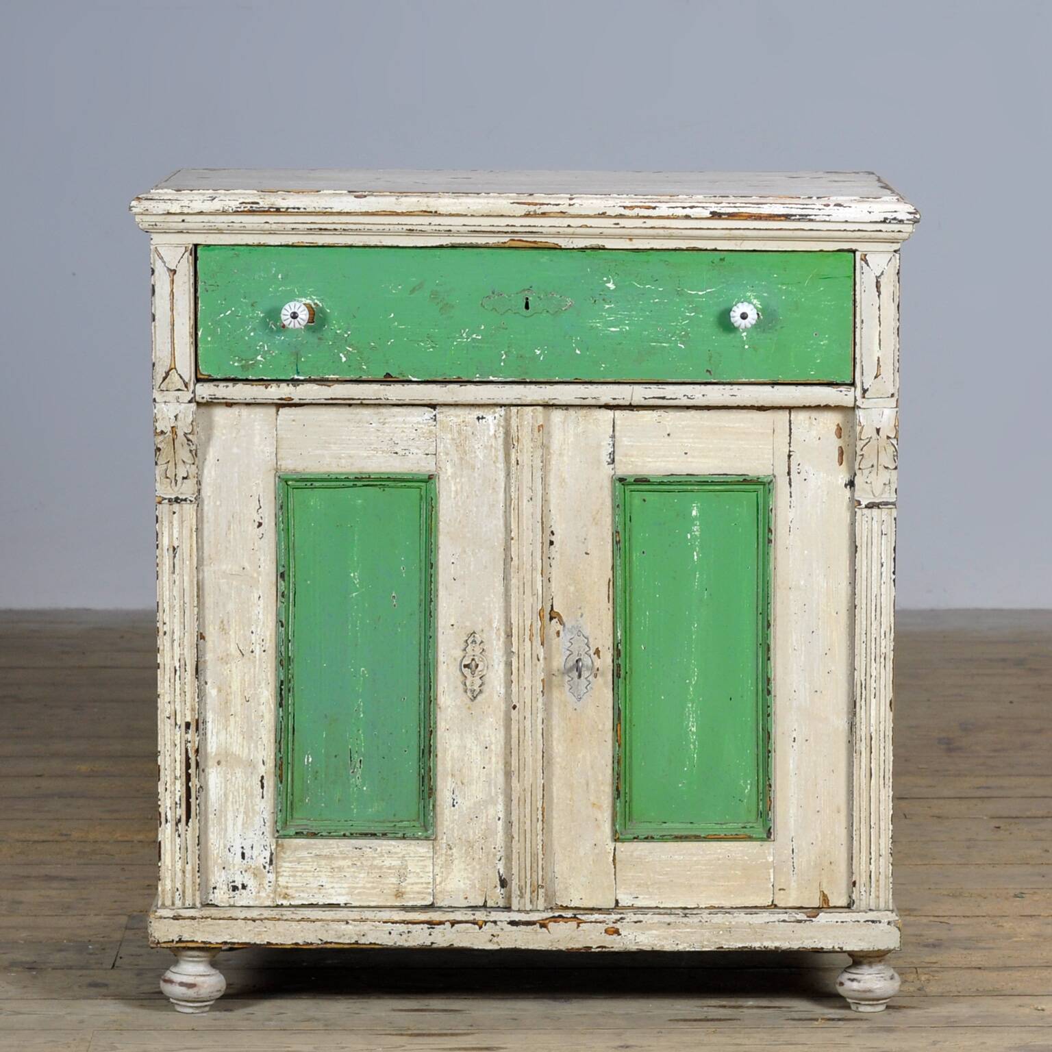 Commode en pin, années 1910
