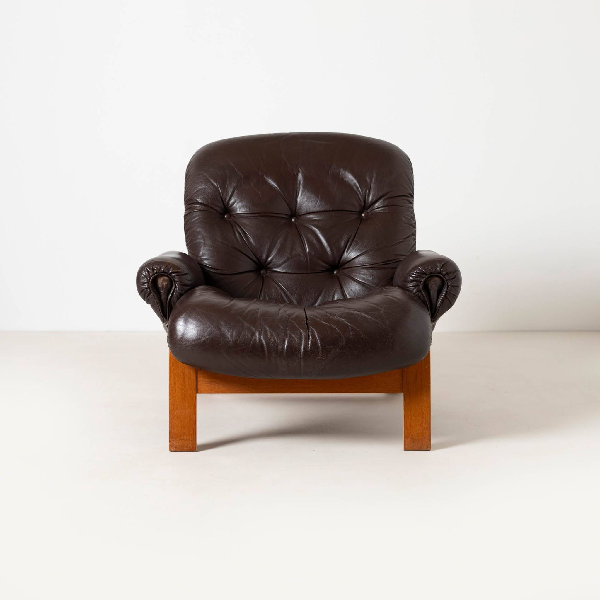Ry Wing lounge chair designed by Elsa and Nordahl Solheim for RYBO Mobler
