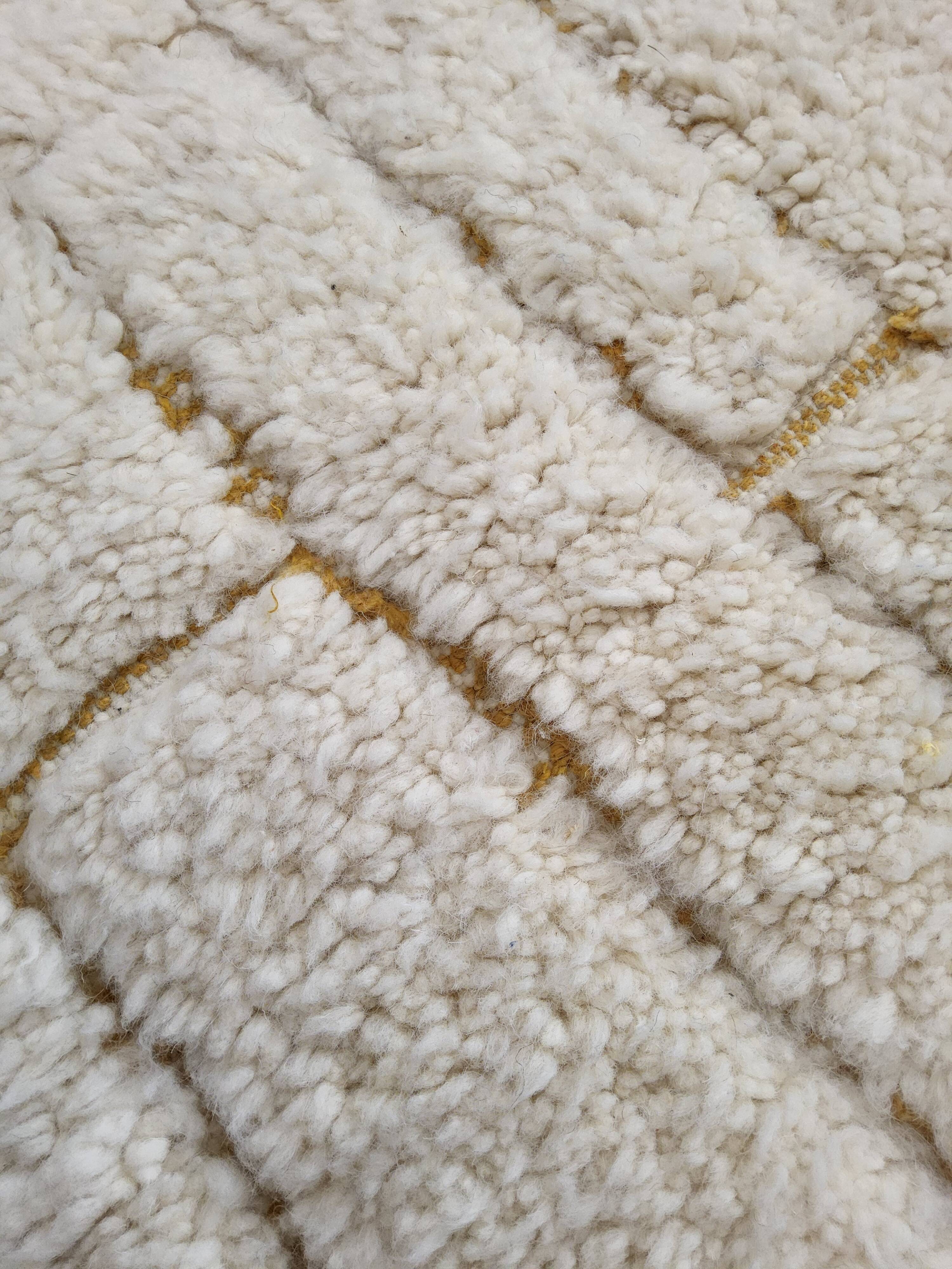 Berber carpet beni ouarain