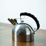 Melodic alessi kettle by Richard Sapper