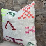 Handmade Berber wool cushion: Moroccan Kilim cushion (45x45cm)