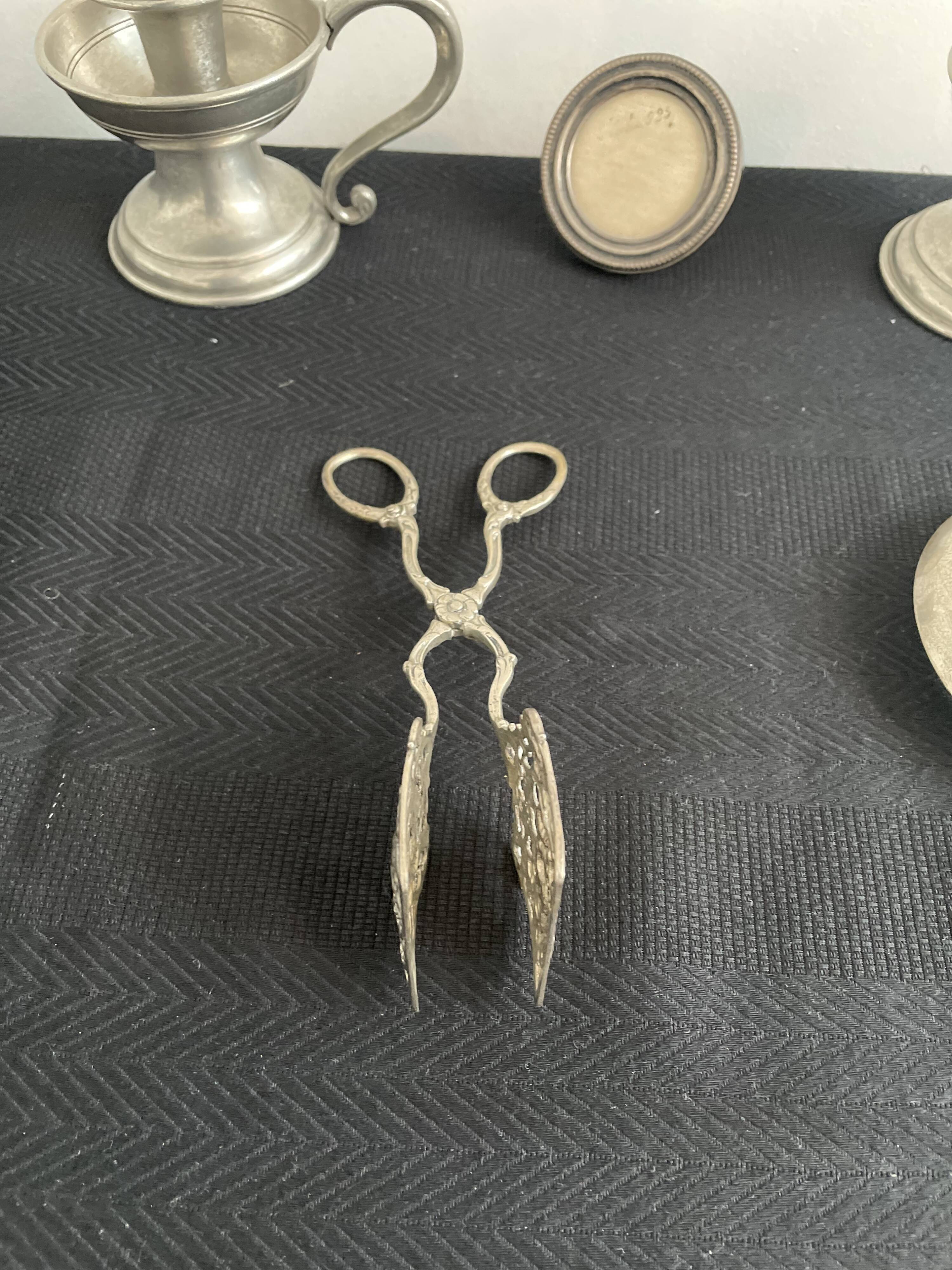 Antique scissors asparagus pliers - silver metal - putti decoration - United Kingdom