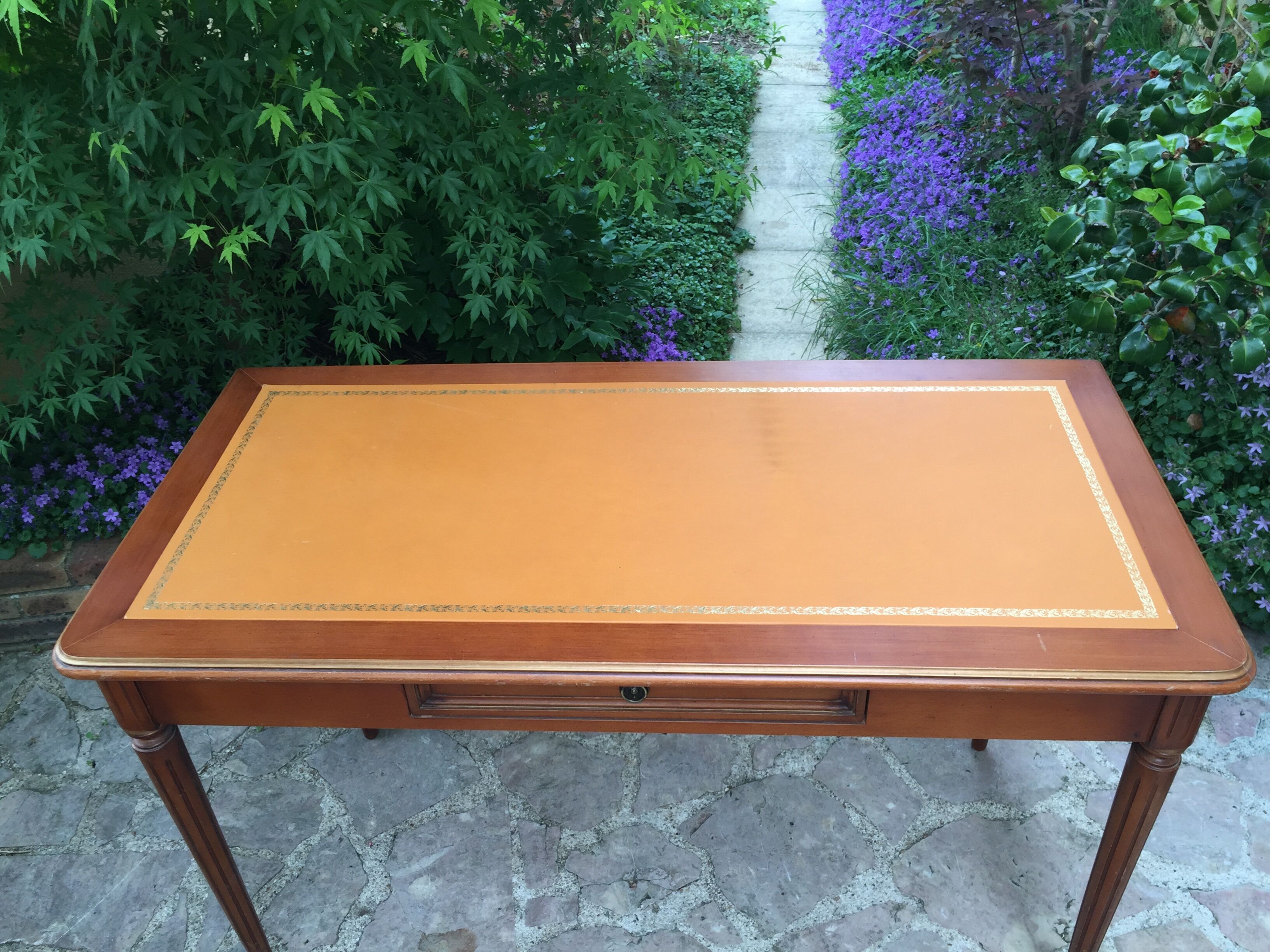 Wooden leather top desk