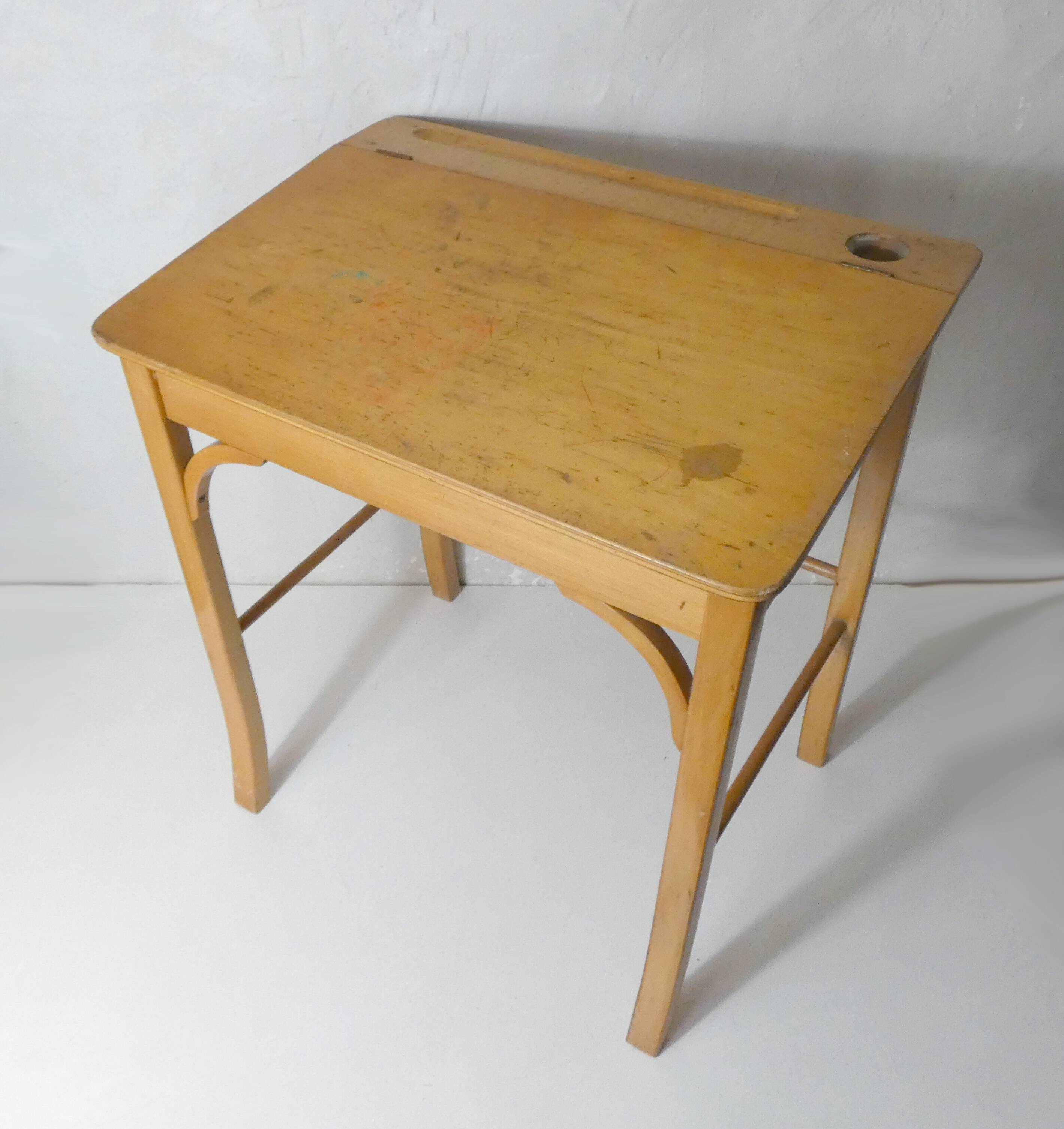 Desk + Baumann chair for children