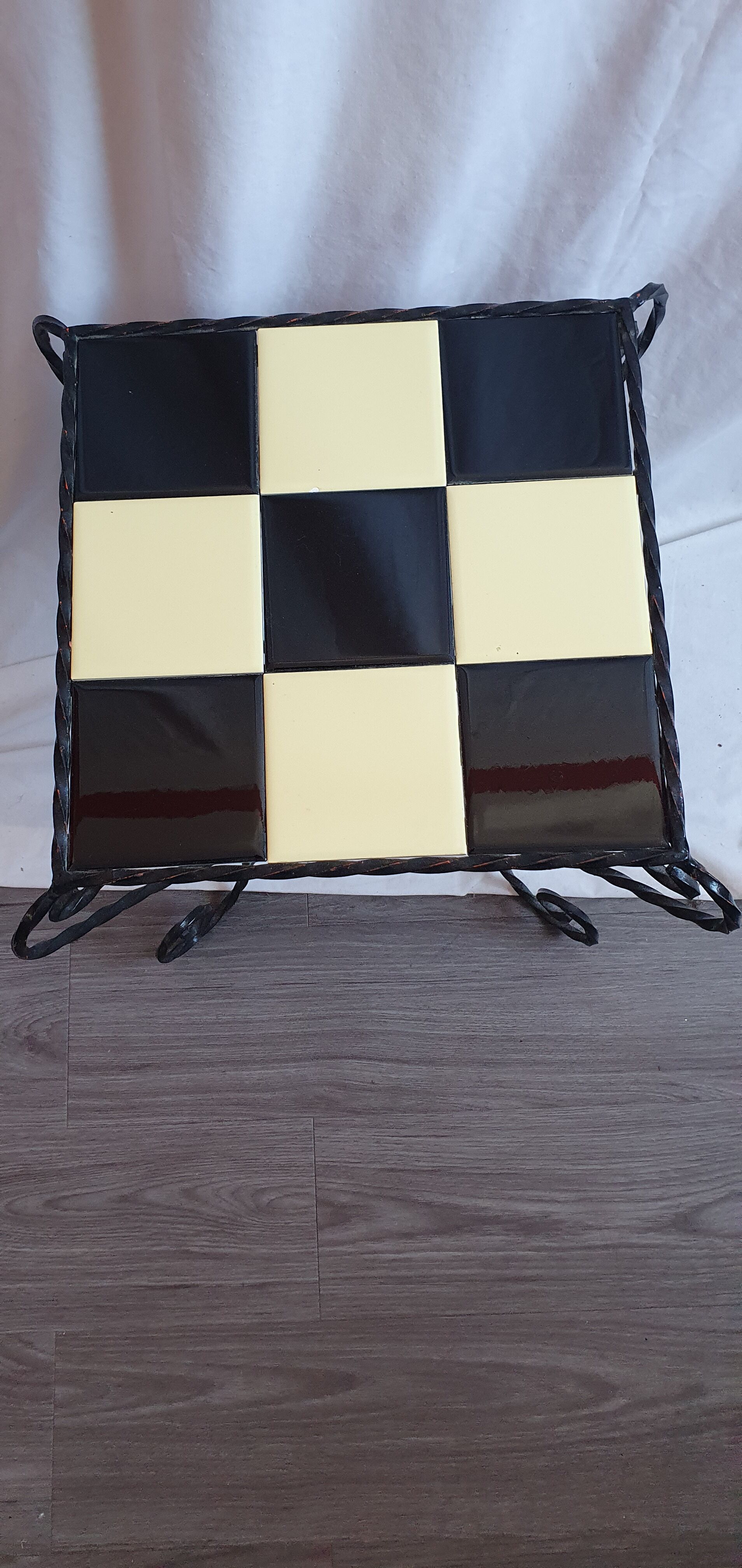 Iron table & earthenware from 1950/60