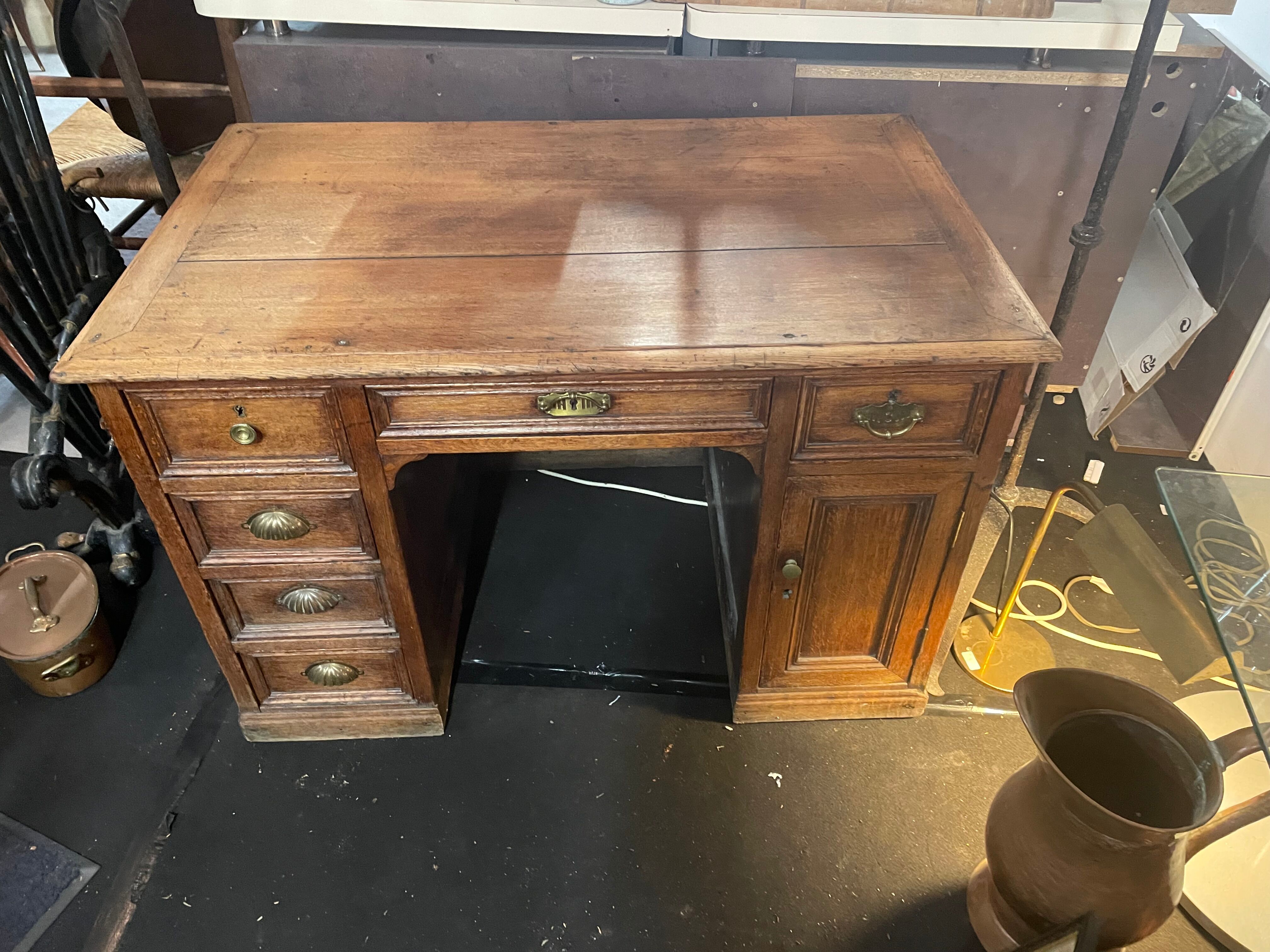 Bureau des années 50