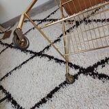 Side table for storing vinyl records