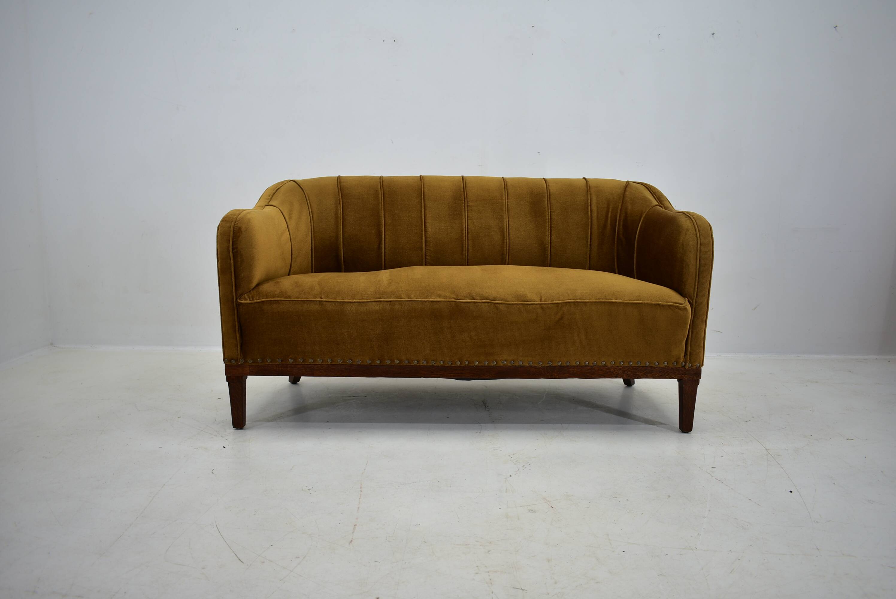 1930s Art Deco sofa, Czechoslovakia