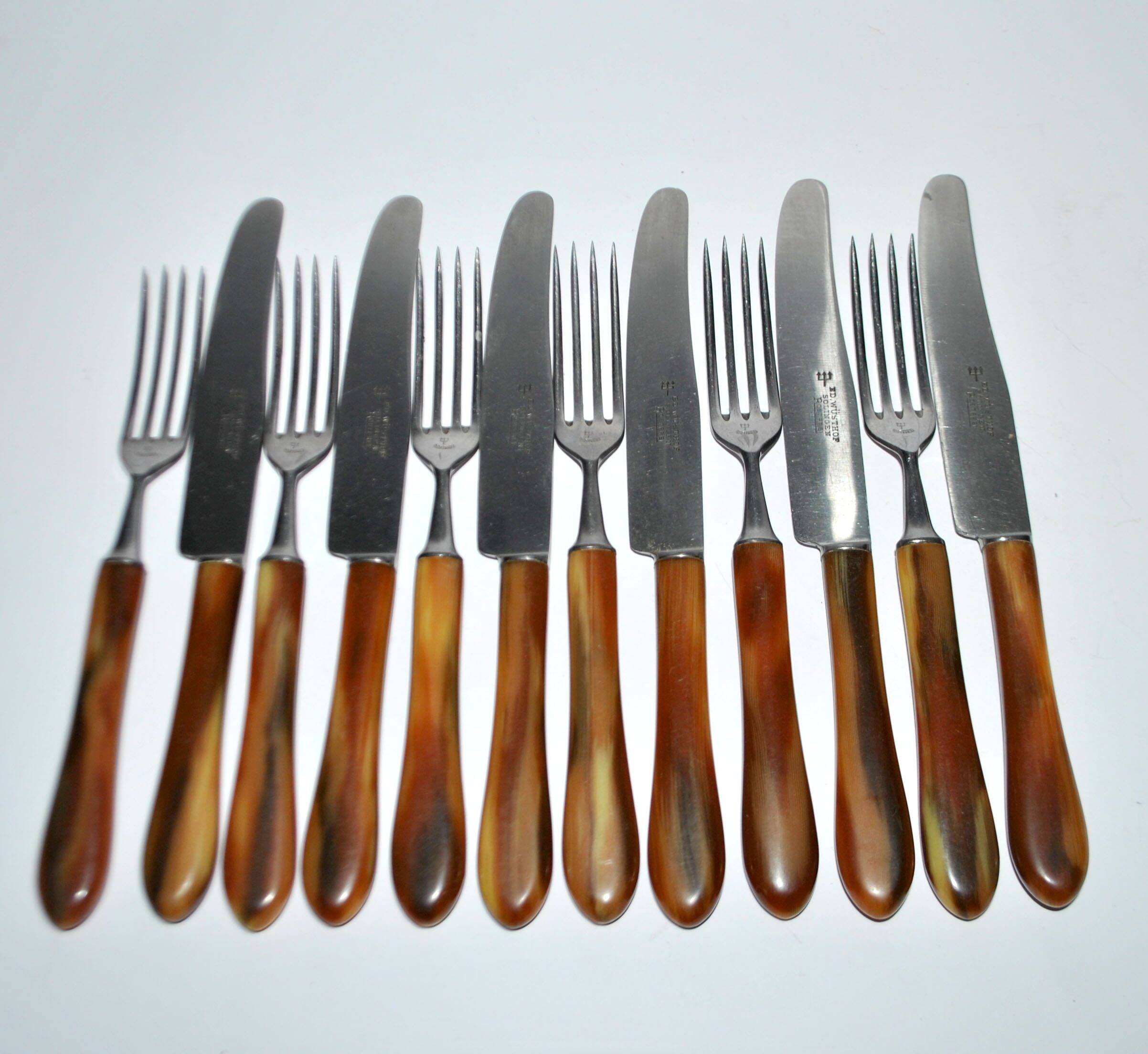 SOLINGEN Lot of 12 cheese cutlery Antique knives with horn handles and steel blades