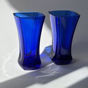 Vases en verre bleu cobalt vintage
