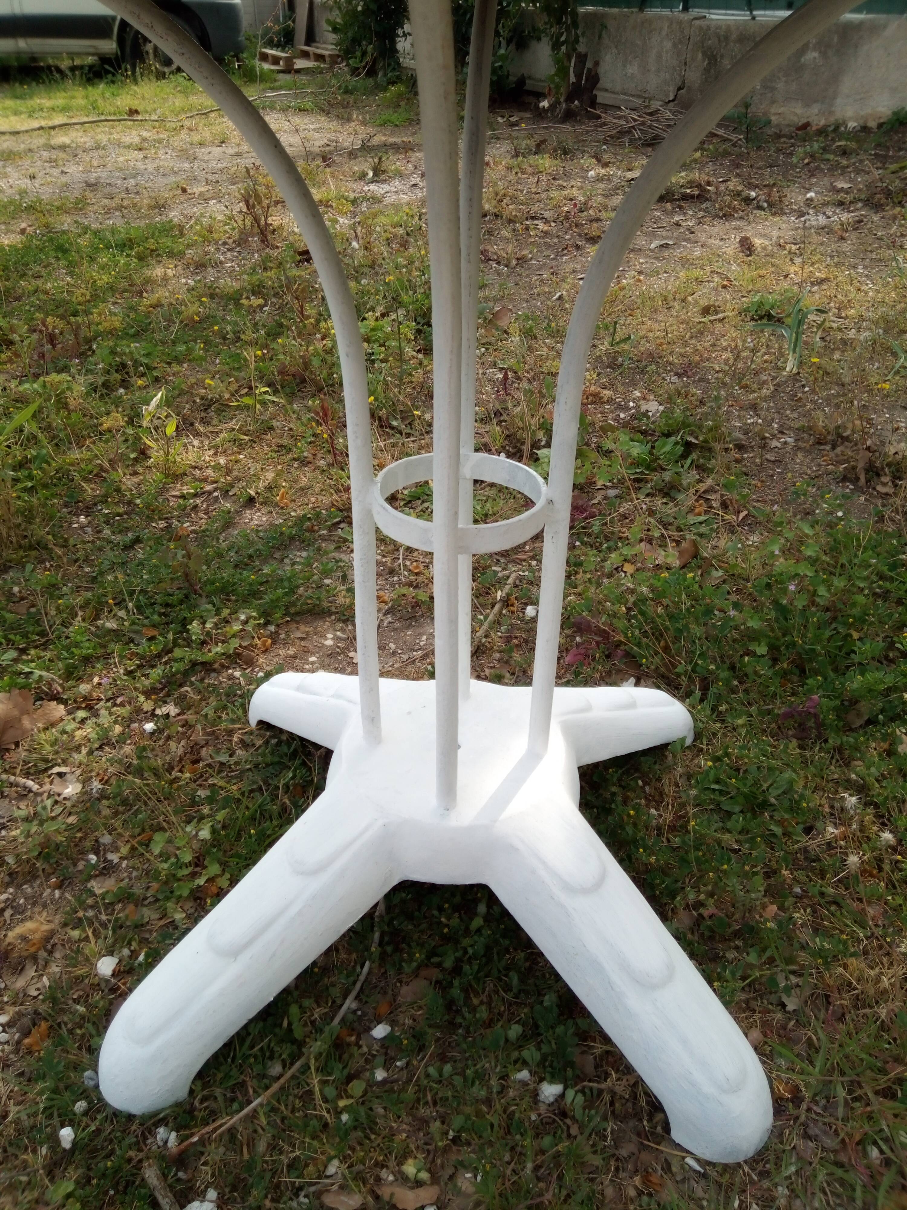 Garden pedestal from the 1930s