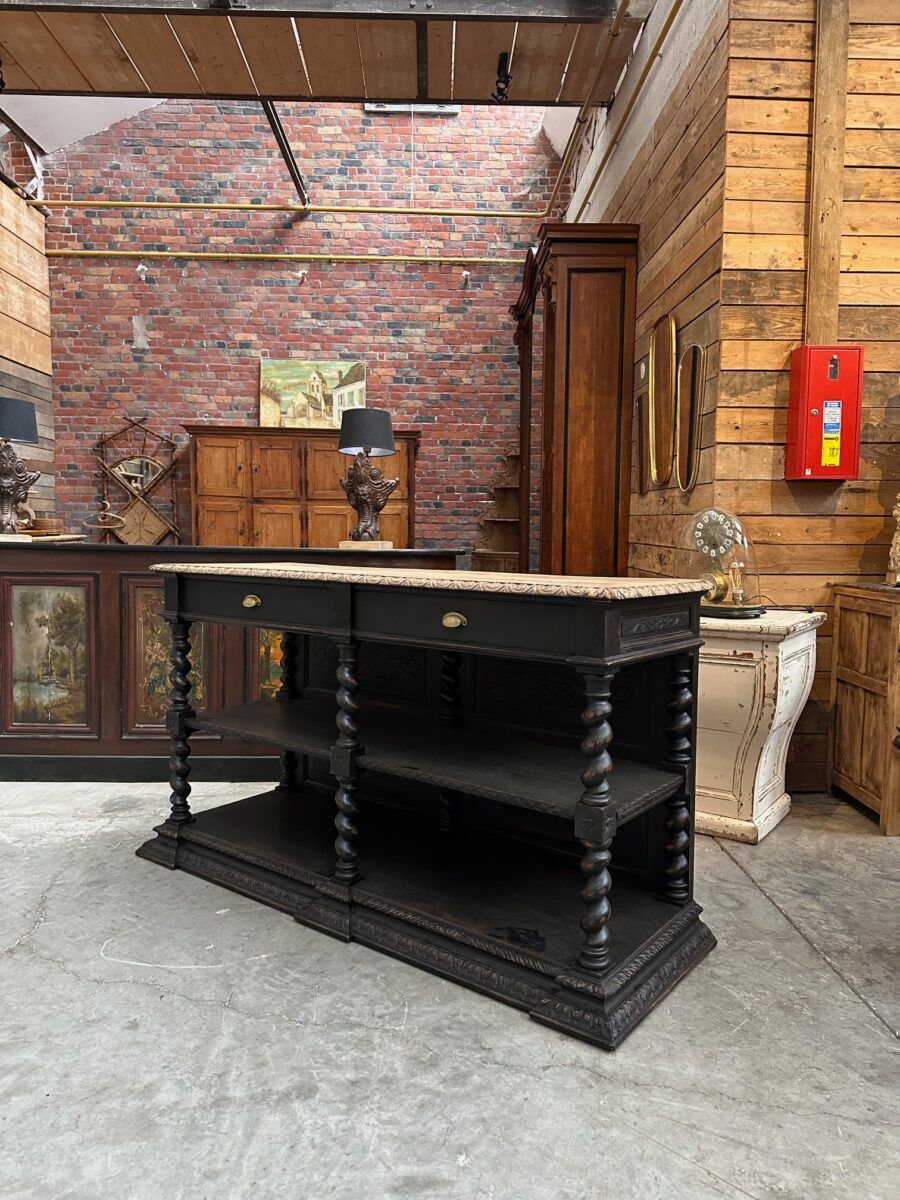 Console from the 19th century in oak.