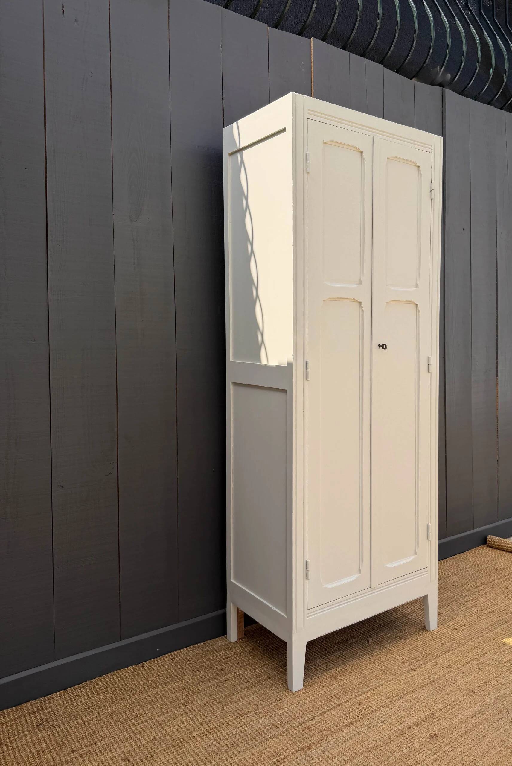 Armoire parisienne