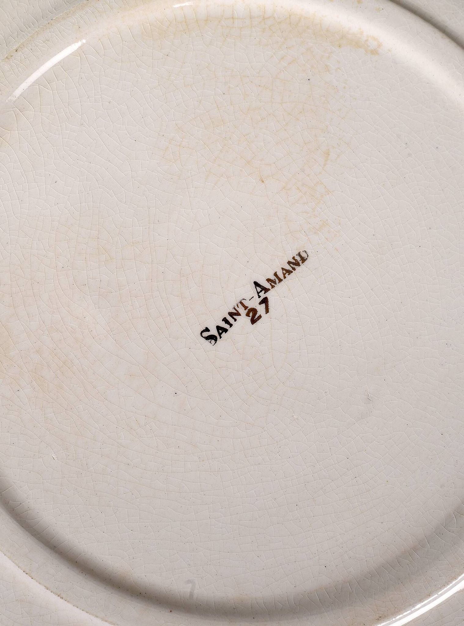 Large dish, salad bowl st. amand, red roses