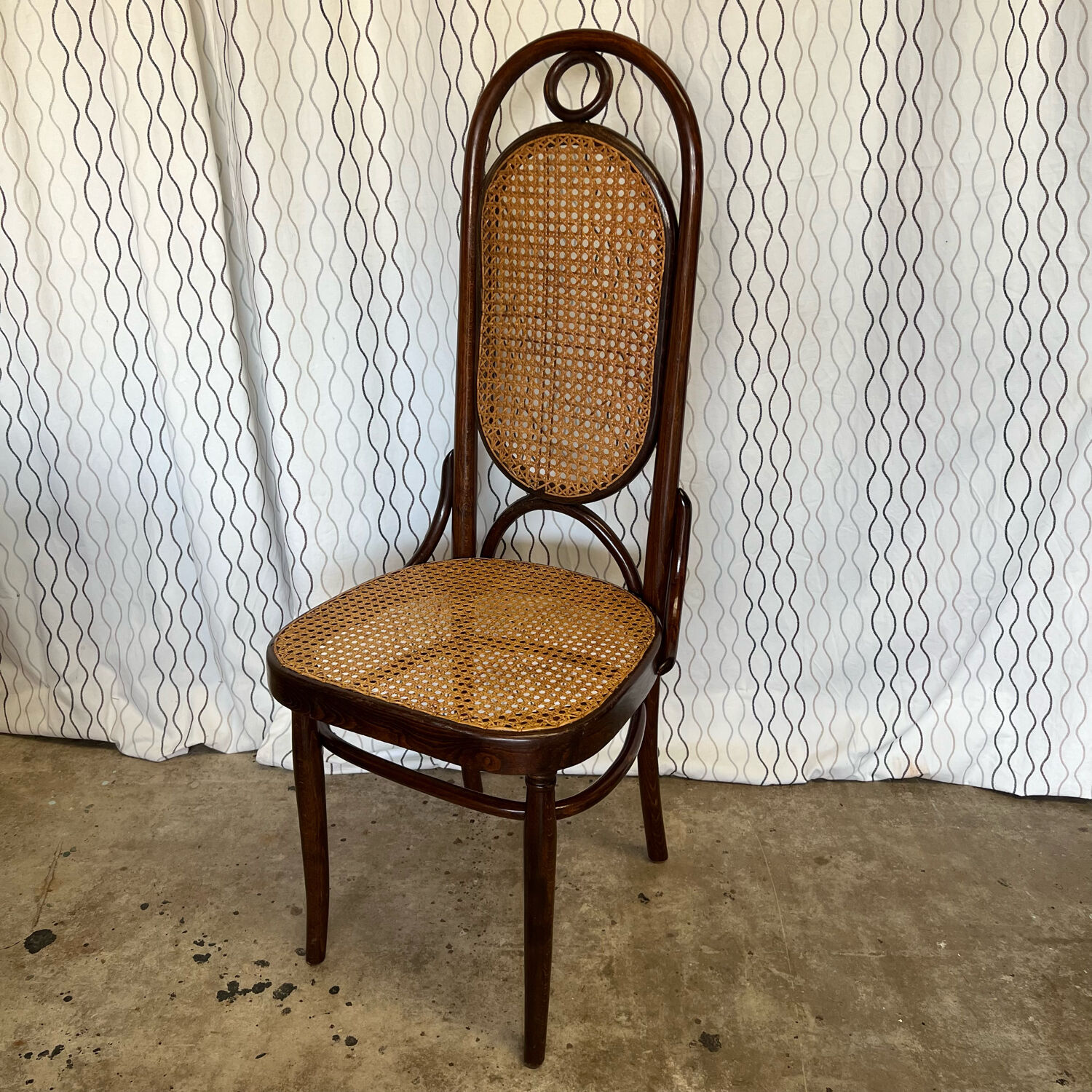 Chaise Thonet n*17 en bois courbé et cannage