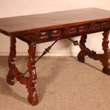 Spanish walnut console - 17th century