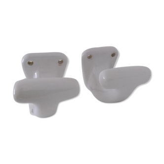 Set of porcelain hooks