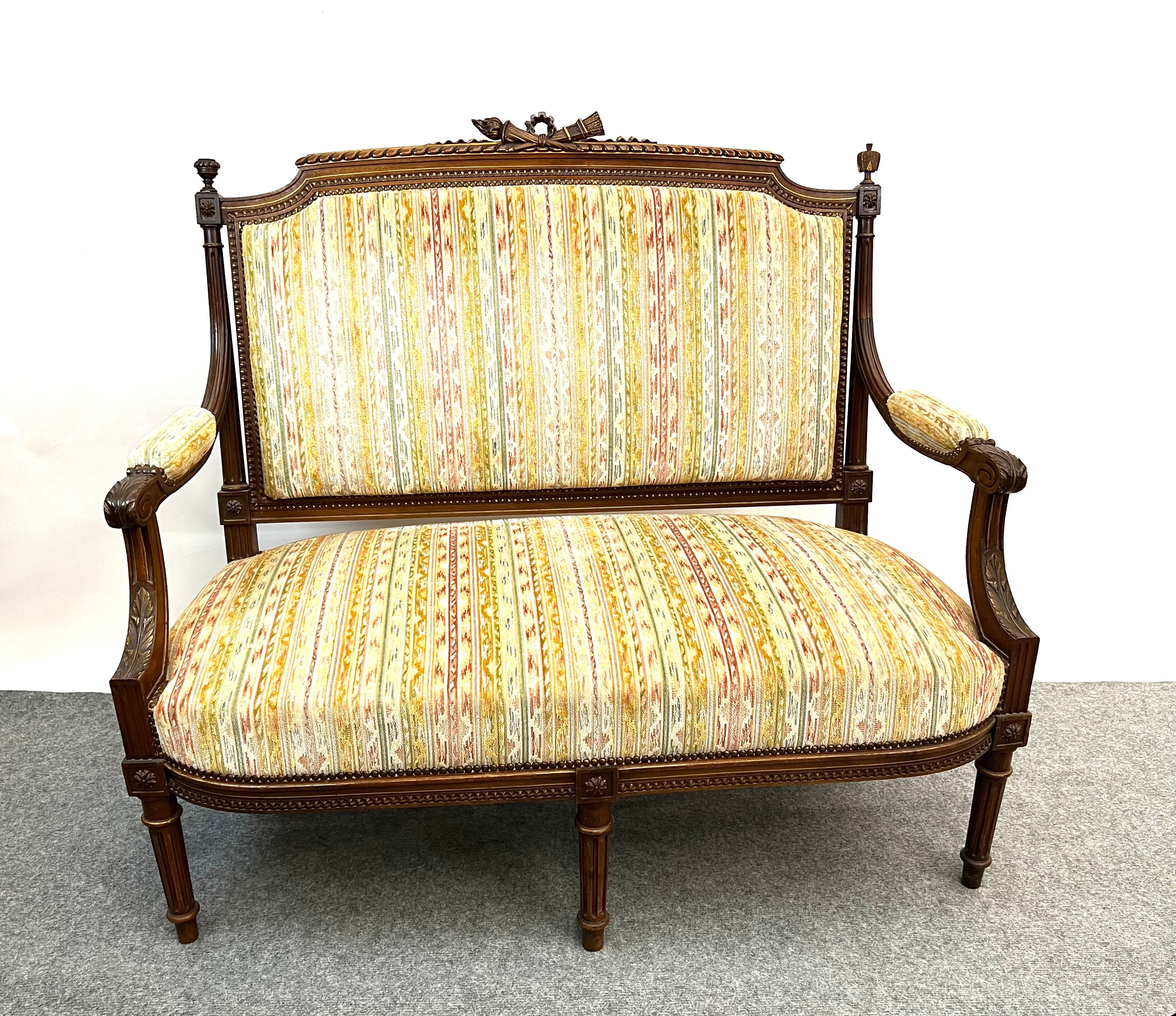 Sofa 2 places Louis XVI style