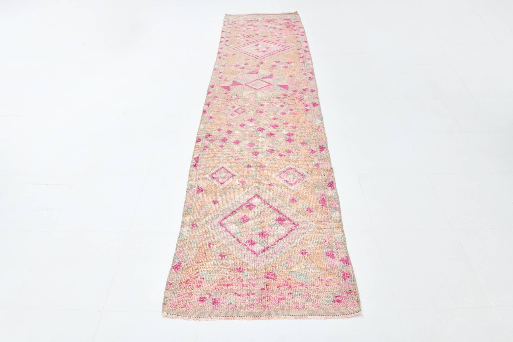 3x11 Soft Pink Turkish Runner Rug, 83x340 Cm