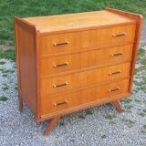 Vintage oak commode with tapered legs and wings from the 1950s.