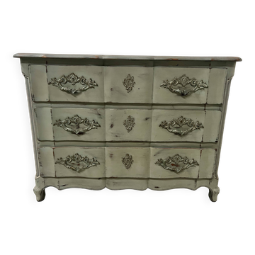 Commode arbalète de style Louis XV en chêne patiné XX siècle