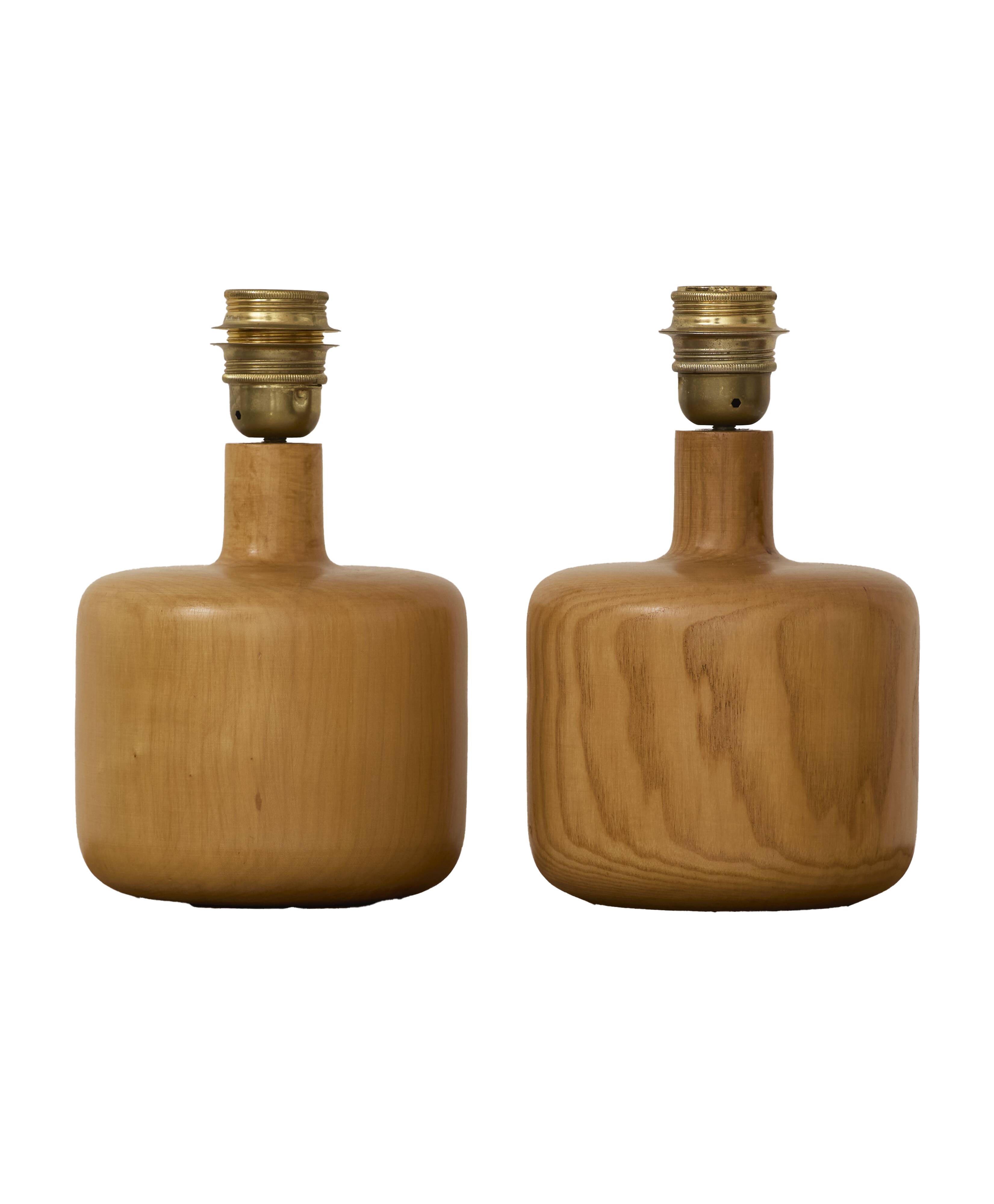 Pair of solid wood lamps by Charlotte Perriand / Les Arcs Circa 1968