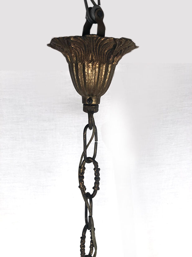 Chandelier with pendeloques tassels and glass pads