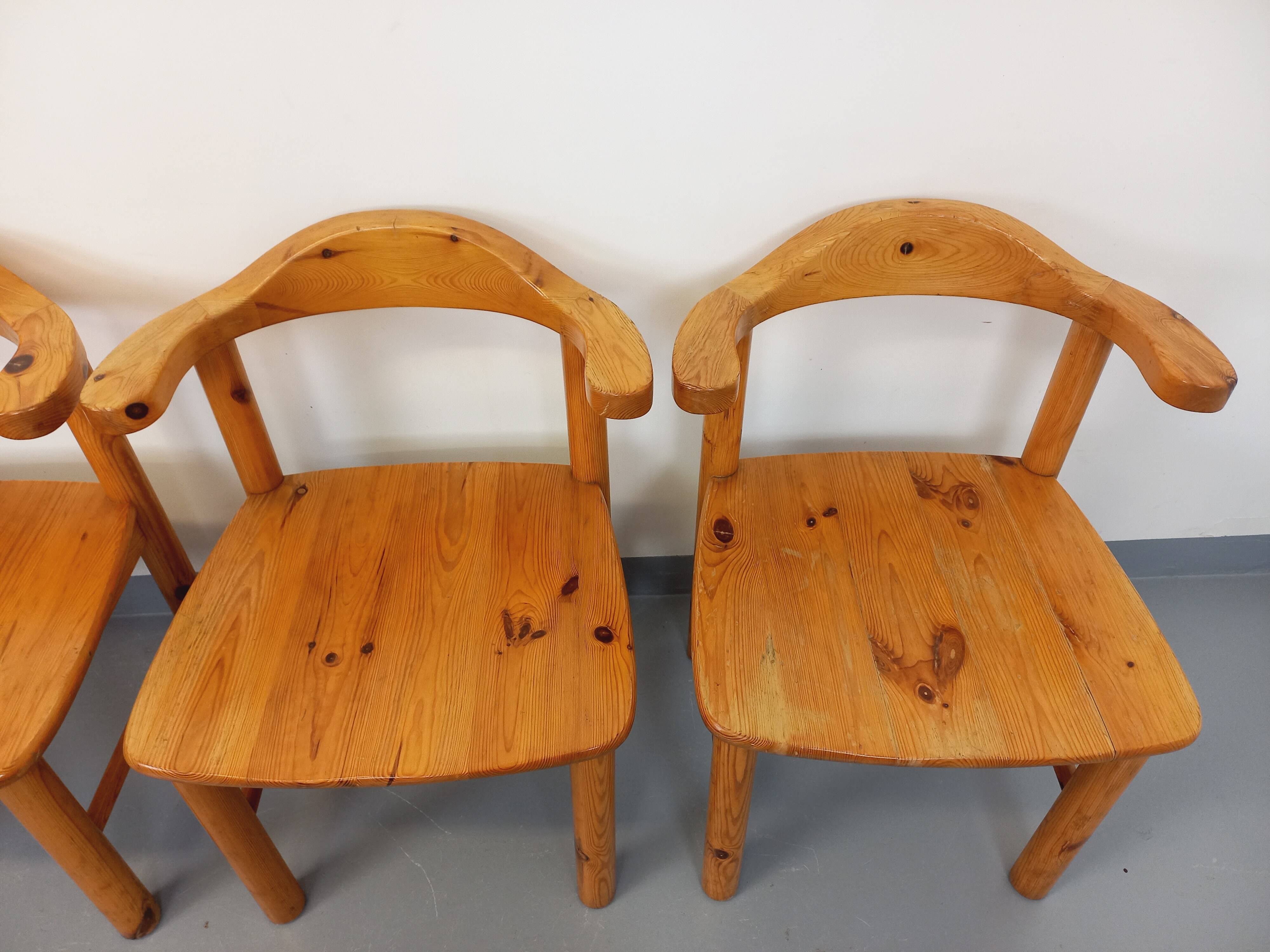 Set of 4 armchairs in pine from the 60s and 70s