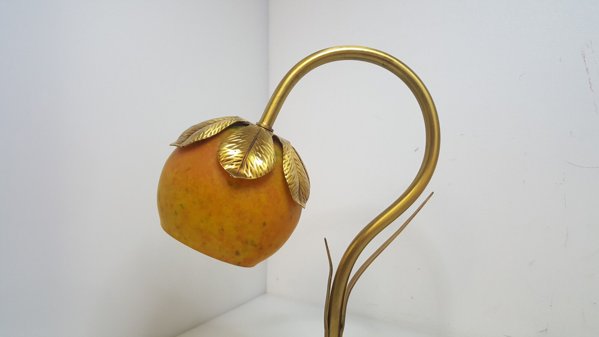 Bronze water lily foot lamp and Art Nouveau style glass paste