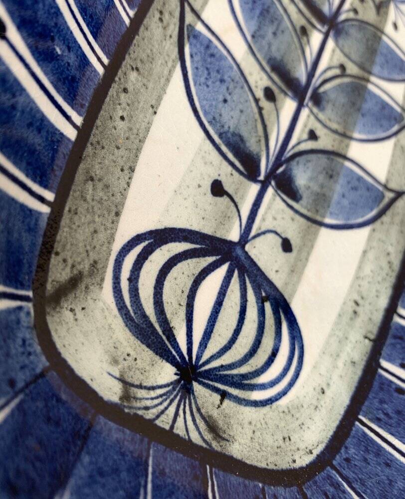 Danish porcelain bowl from the mid-century by Aluminia Royal Copenhagen, 1960s.