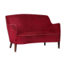 Canapé en velours rouge
