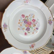 12 semi-hollow plates in Vierzon porcelain decorated with flowers and gilding
