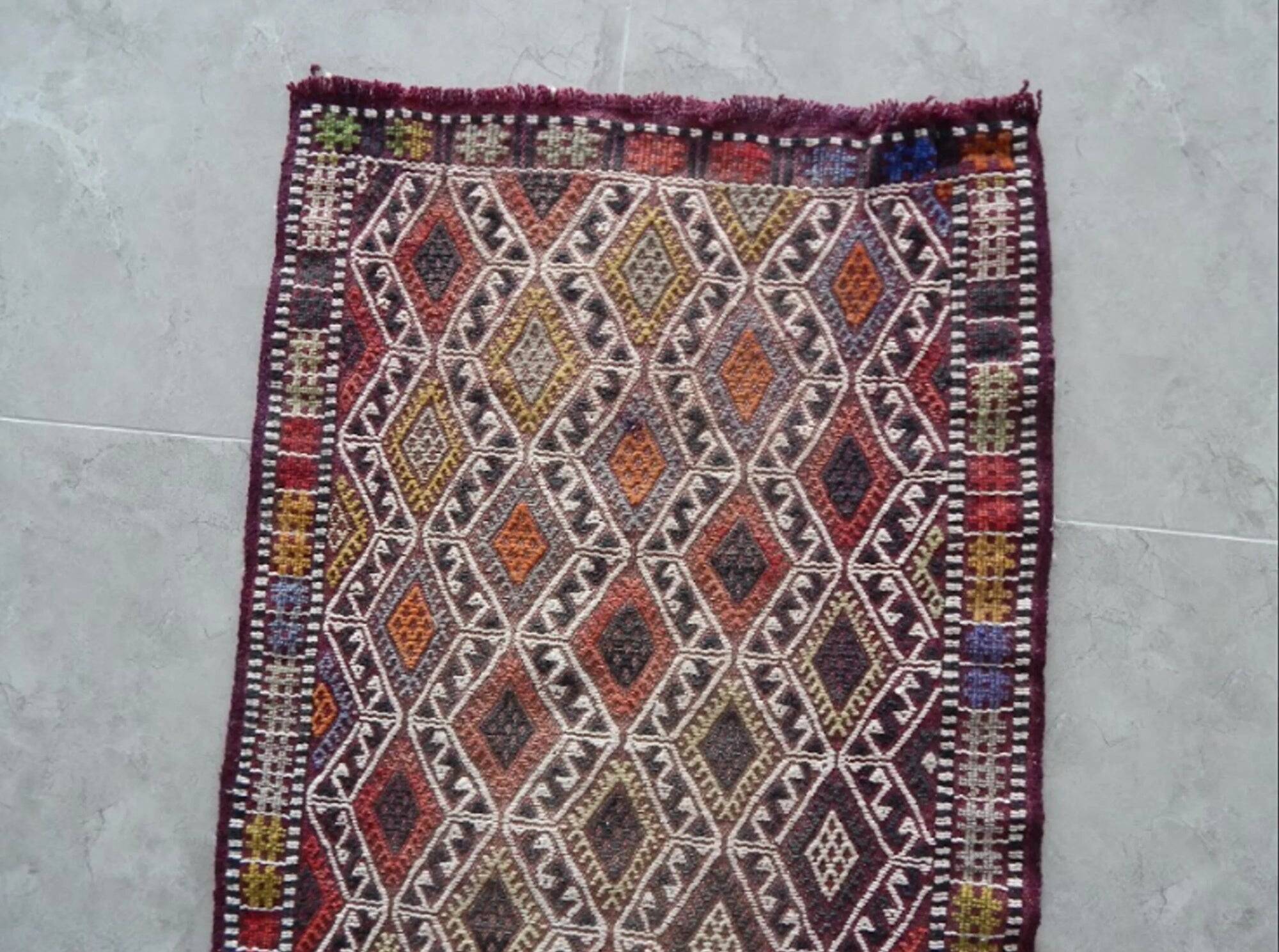 Vintage handmade Turkish rug 54x117 cm