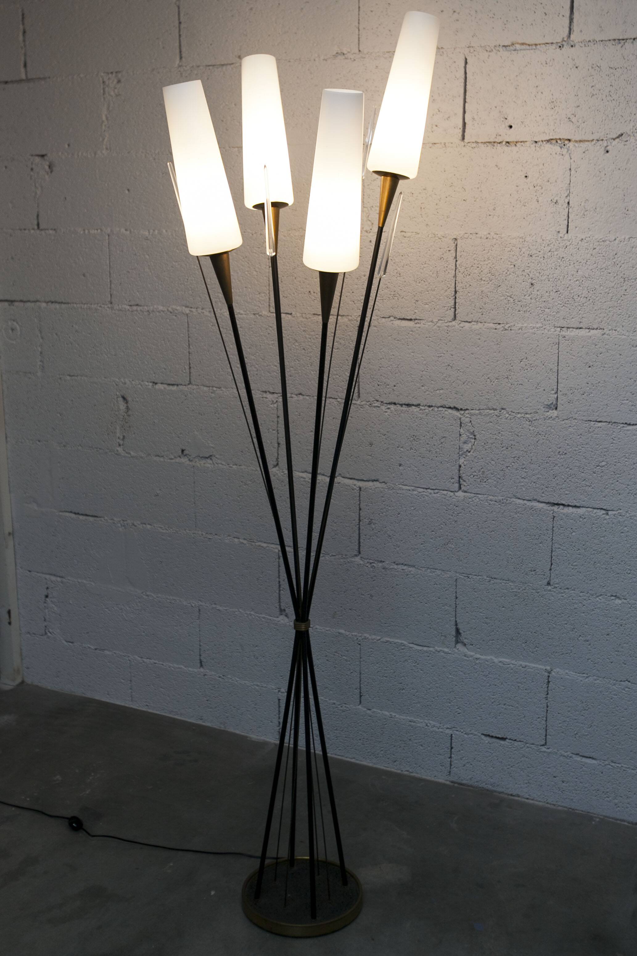 Floor lamp by René Mathieu for Maison Lunel 1950, brass and opaline.